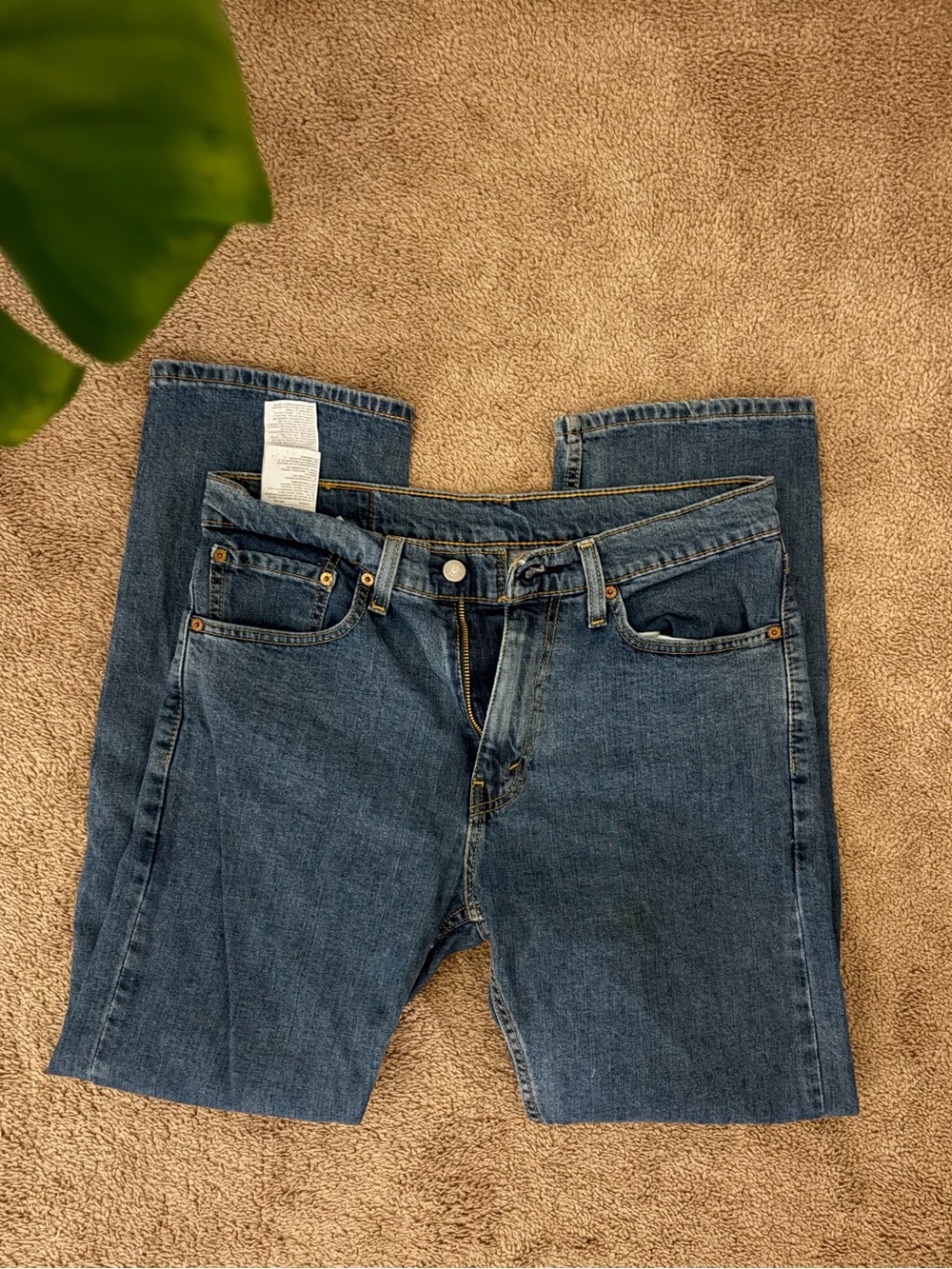 Levi's Women's Straight Leg Jeans in Medium Blue